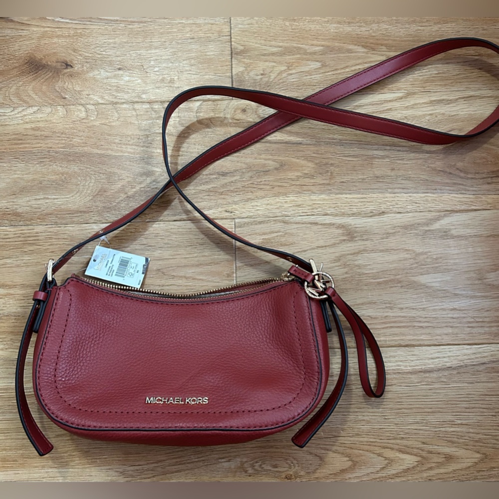 MK Camden XS pouchette in Terracotta crossbody